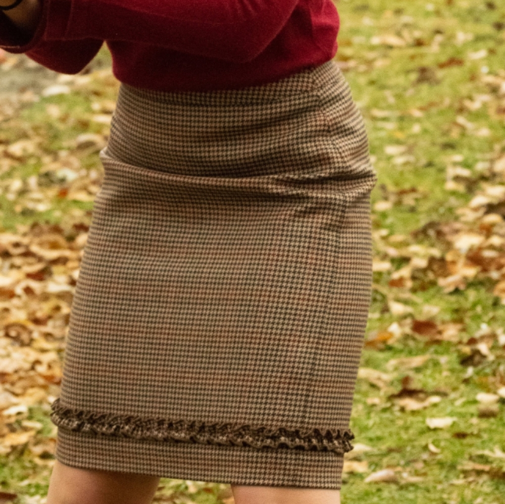 VINTAGE 100% WOOL BROWN HOUNDSTOOTH RUFFLE PENCIL SKIRT
